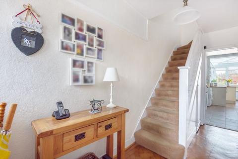 32 River Gardens, Carshalton, SM5 2NH