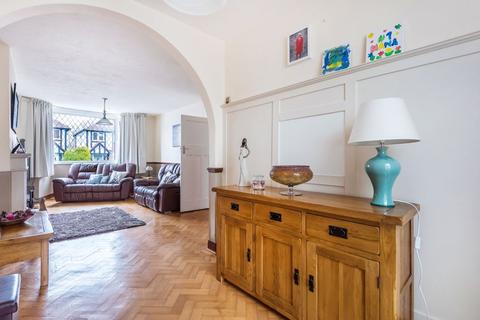 32 River Gardens, Carshalton, SM5 2NH