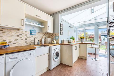 32 River Gardens, Carshalton, SM5 2NH