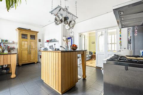 65 Craigton Road, London, SE9 1QE