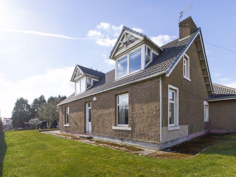 Lanark Road, Carluke 4 bed detached house £279,995