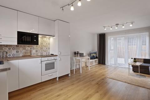 24 Beeches Close, London, SE20 8ED