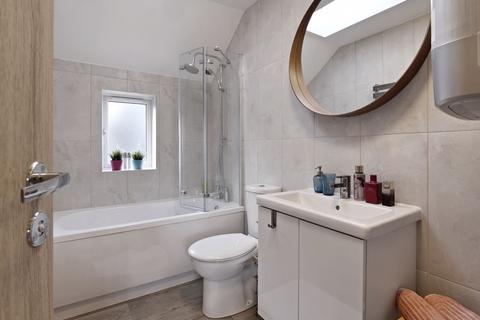24 Beeches Close, London, SE20 8ED