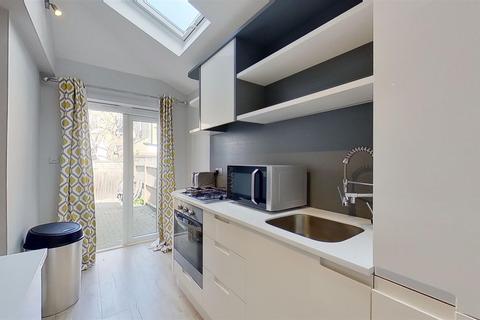 83 Ravensbury Road, London, SW18 4RX