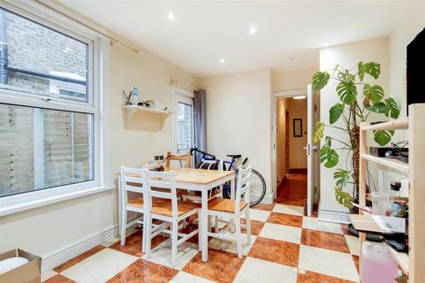 15 Poplars Road, London, E17 9AT