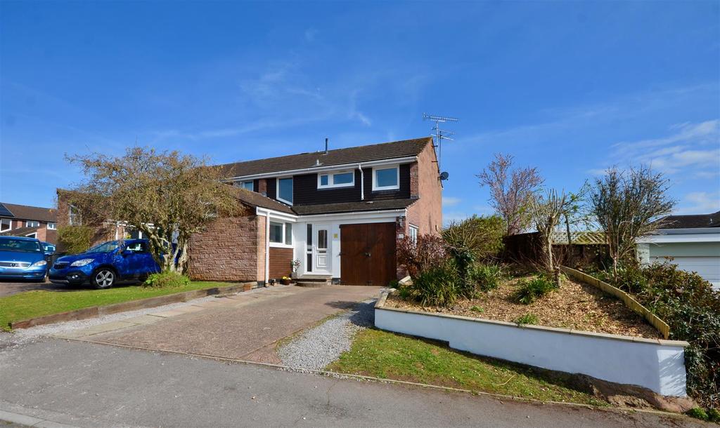 Hamber Lea, Lydeard, Taunton 3 bed end of terrace house £235,000