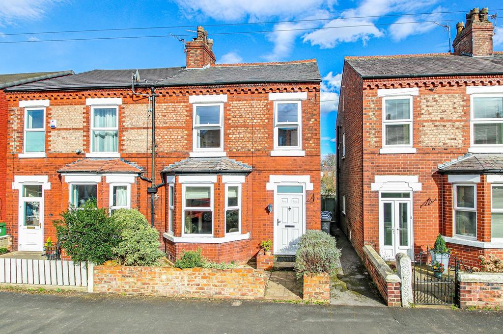 Alderley Road, Flixton, Manchester, M41 3 bed semidetached house £