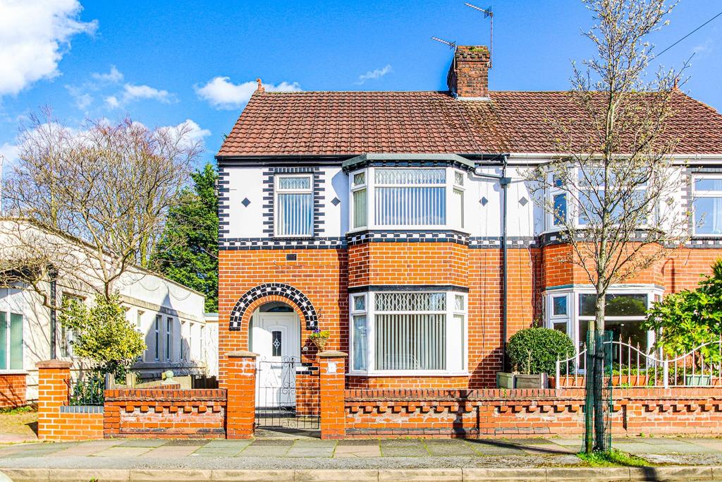 Greenfield Avenue, Urmston, Manchester, M41 3 bed semidetached house
