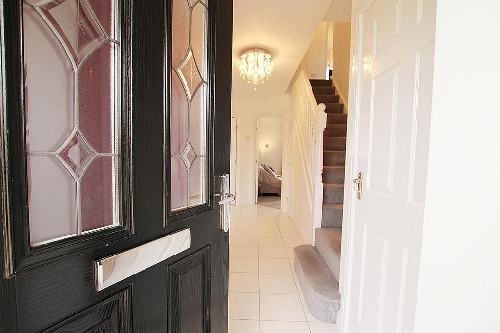 Manse Gardens, Wigan, WN3 4 bed detached house £285,000