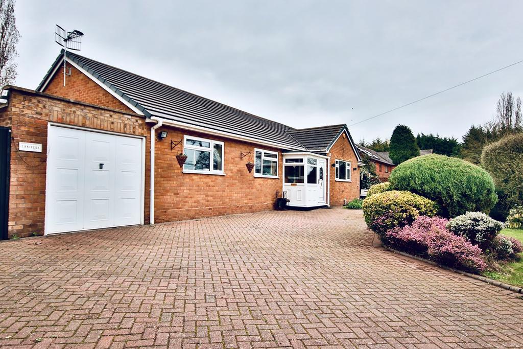 Claines Lane, Claines, Worcester, WR3 3 bed bungalow £475,000