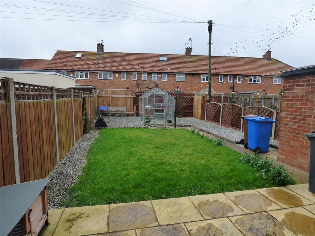 Annandale Road, Hull 3 bed terraced house £550 pcm (£127 pw)