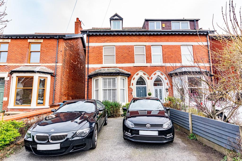 Lightburne Avenue, Lytham St Annes, FY8 5 bed semidetached house £