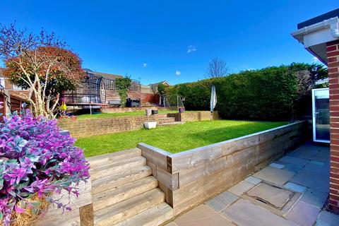 100 Flowerhill Way, Istead Rise, Gravesend, DA13 9DW