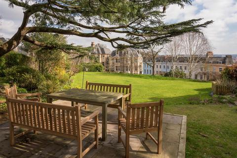 5 The Paragon, Bristol, BS8 4LA