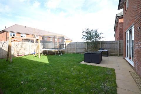 34 Apple Grove, Hereford, HR4 0EA