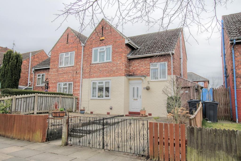 Parkside, Darlington 3 bed semidetached house £140,000