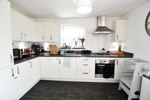 2 bedroom flat for sale, Martell Drive, Kempston, Bedford, MK42