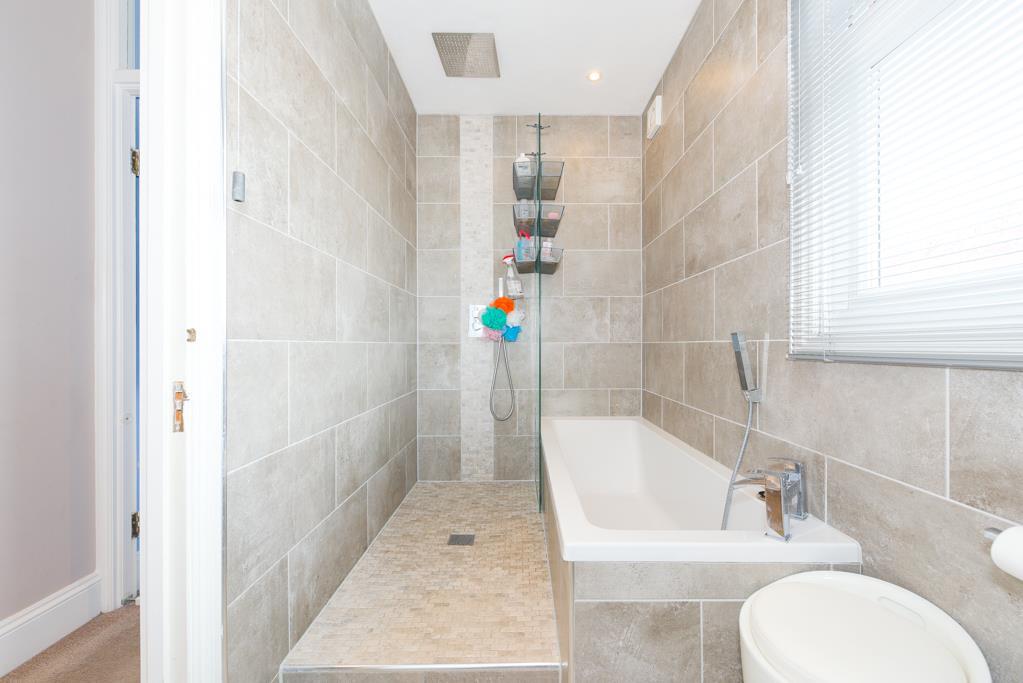 (Rightmove)  (20 of 27).jpg