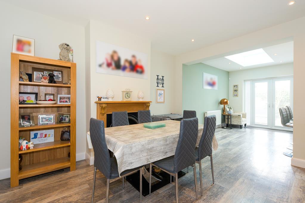(Rightmove)  (8 of 27).jpg