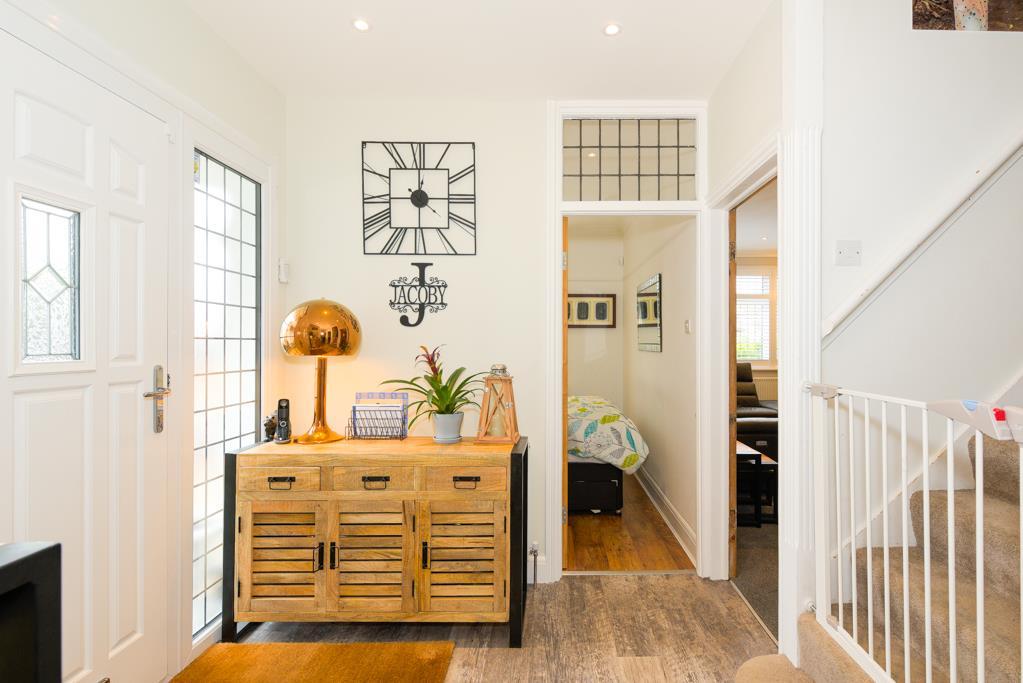 (Rightmove)  (11 of 27).jpg