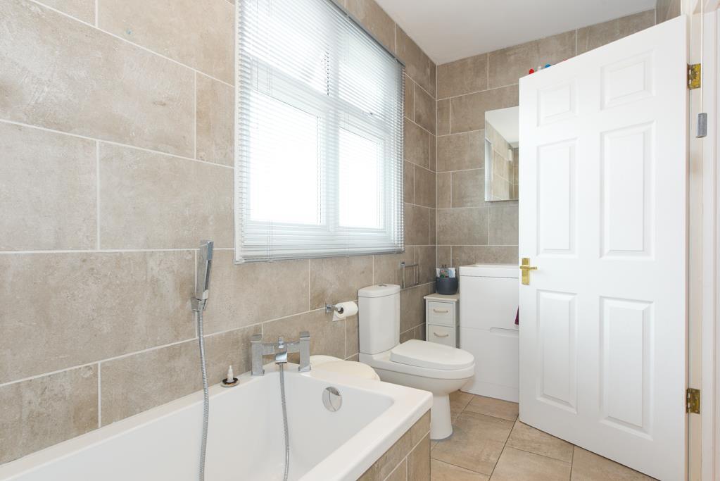 (Rightmove)  (21 of 27).jpg