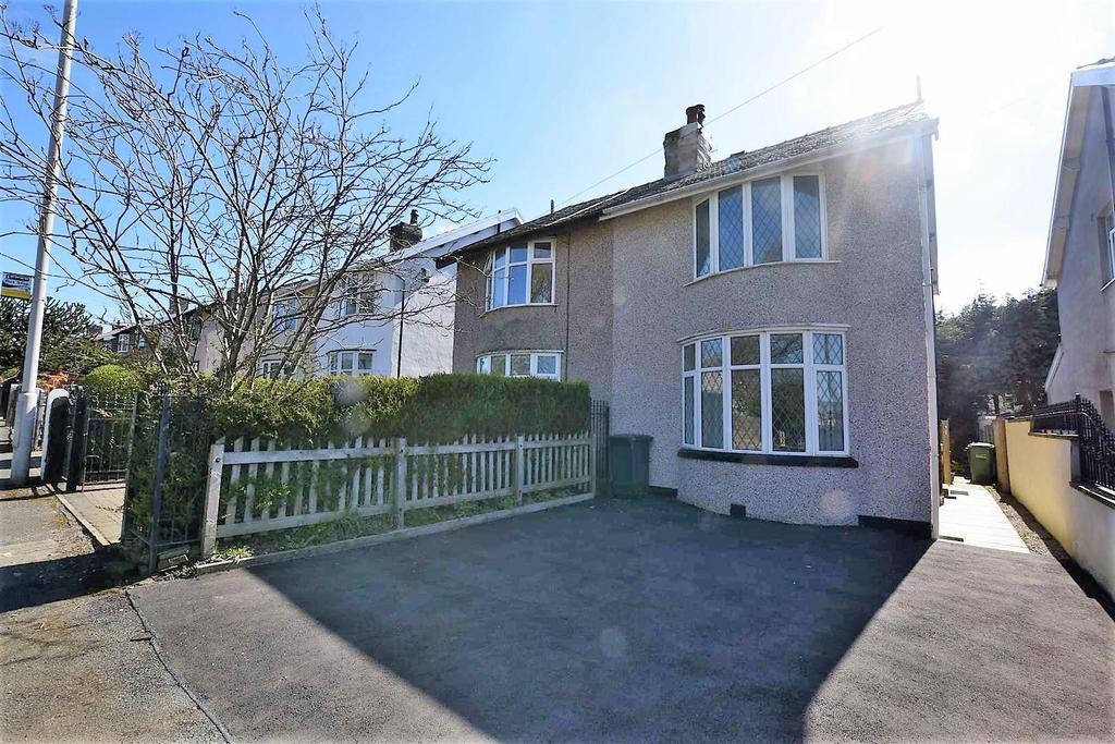 Barkerhouse Road, Nelson 2 bed semidetached house £600 pcm (£138 pw)