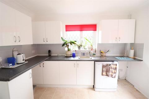4 Amelia Close, Probus, Truro, TR2 4TS