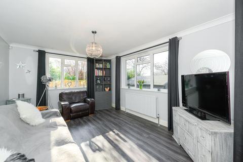 5 Stag Leys, Ashtead, KT21 2TD