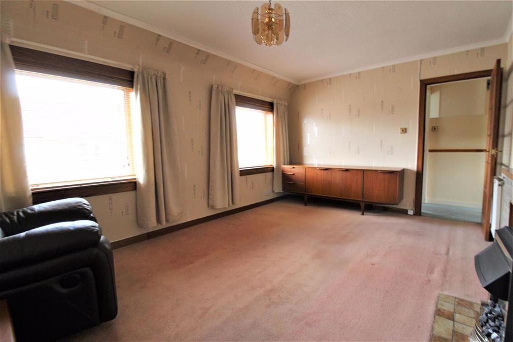 Kirklandneuk Road, Renfrew 3 bed flat £70,000