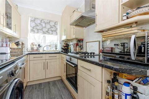 115 Ardingly Drive, Goring By Sea, Worthing, BN12 4TW