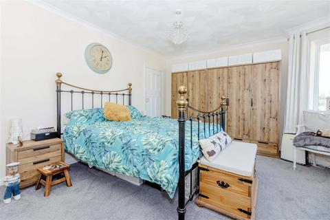 115 Ardingly Drive, Goring By Sea, Worthing, BN12 4TW