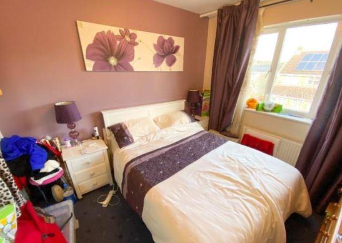 10 Bentley bedroom 2.JPG