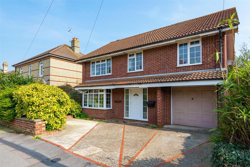 Lumley Road, Horley 4 bed detached house £595,000