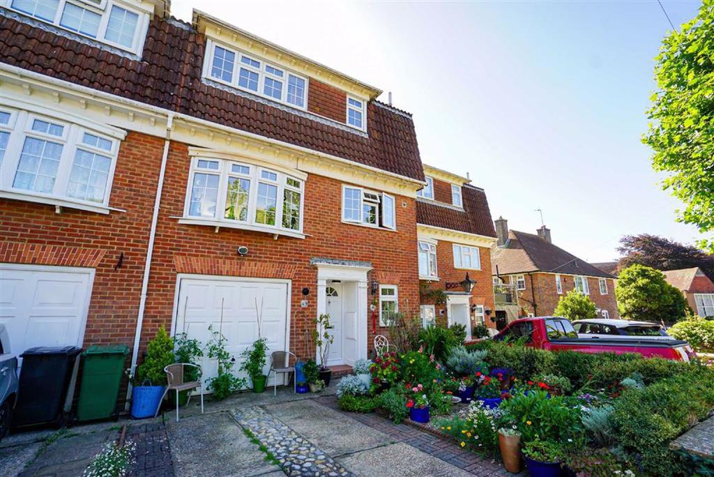 Brittany Road, St. Leonardsonsea, East Sussex 4 bed terraced house £350,000
