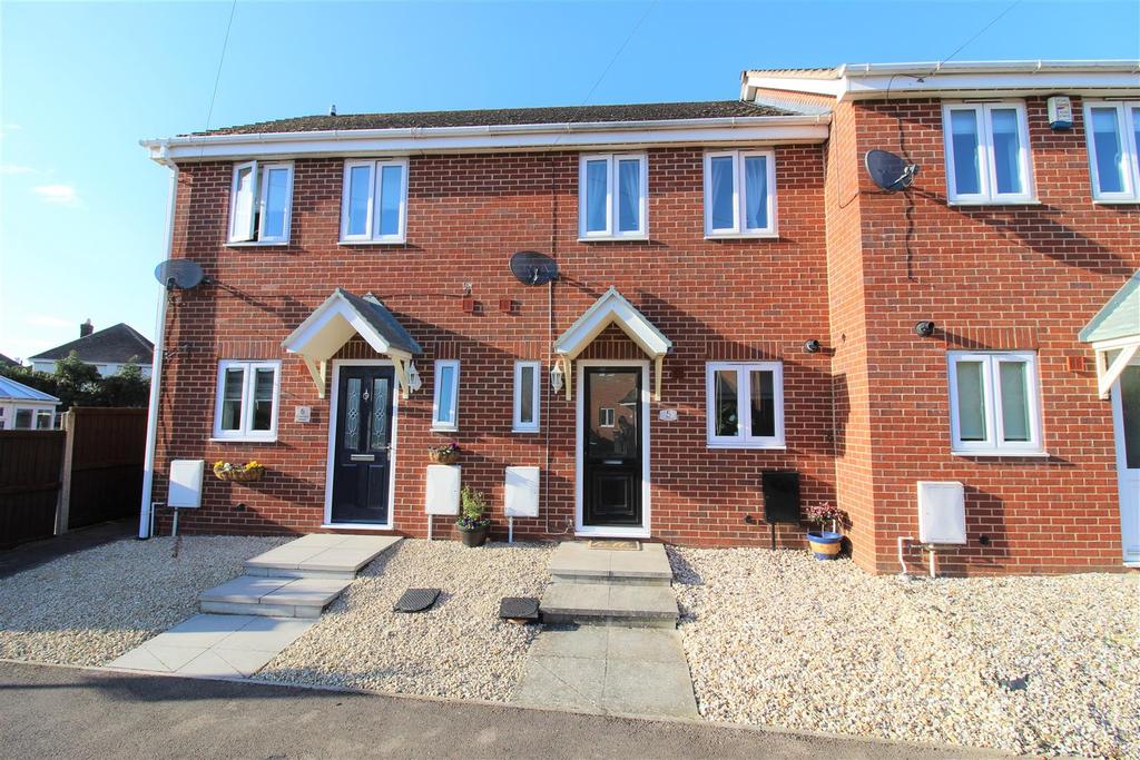 Blinkhorns Bridge Lane, Elmbridge... 2 bed terraced house £185,000