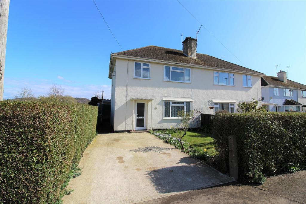 Sandyleaze, Longlevens, Gloucester 3 bed semidetached house £230,000
