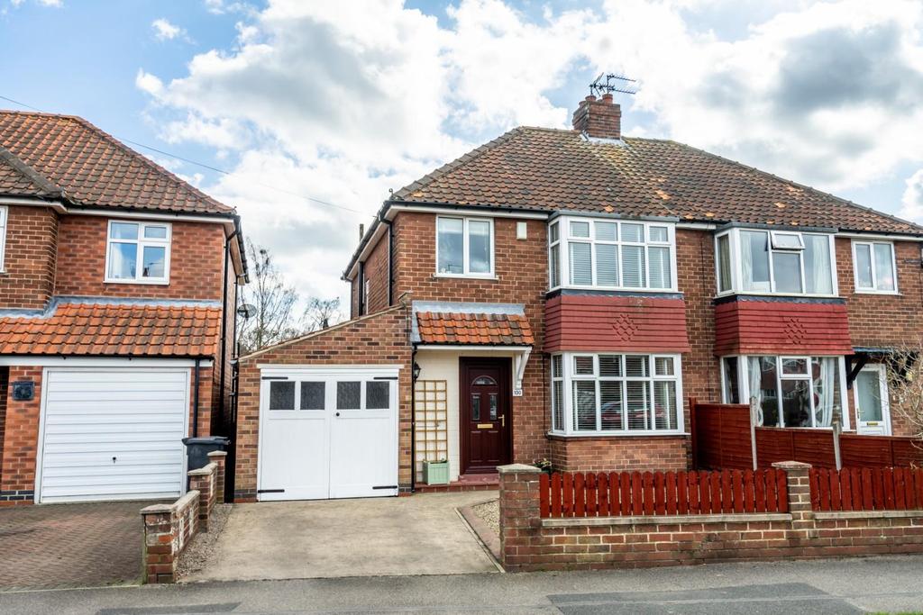 Melton Avenue, Rawcliffe, York 3 bed semidetached house £300,000