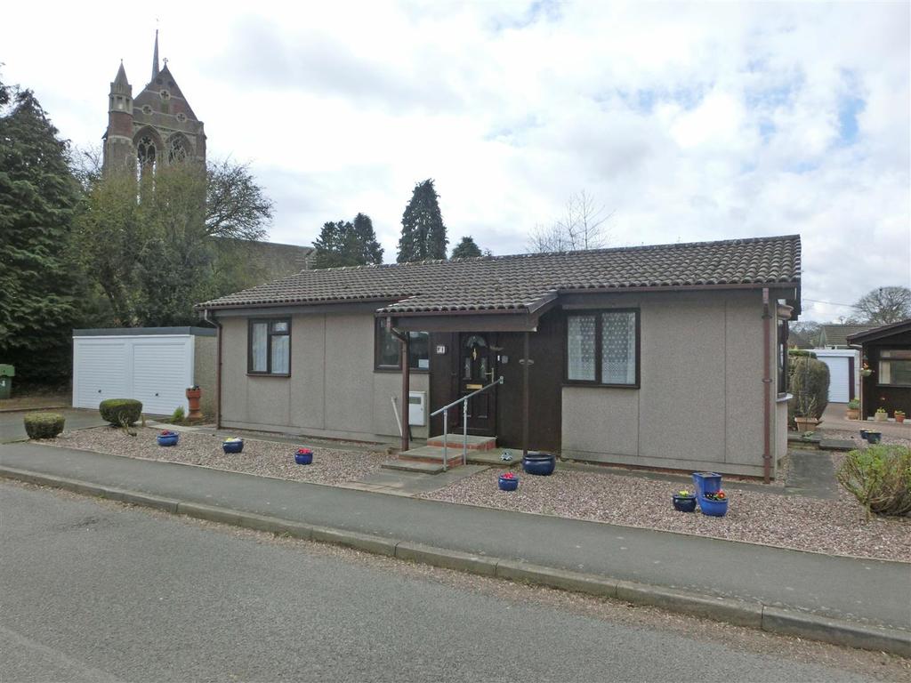 Chapel Lane, Wythall, Birmingham 2 bed park home £135,000