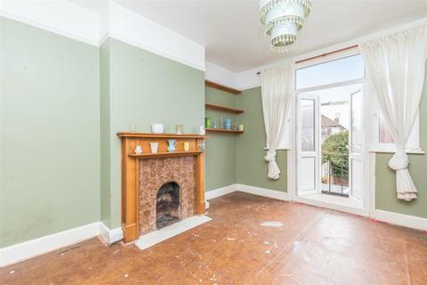 18 Arundel Road, Brighton, BN2 5TD