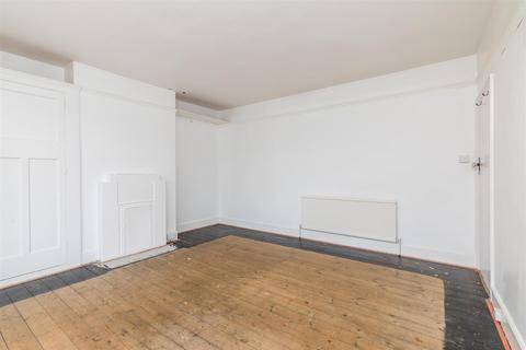 18 Arundel Road, Brighton, BN2 5TD