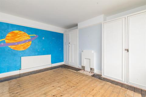 18 Arundel Road, Brighton, BN2 5TD