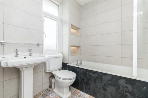 18 Arundel Road, Brighton, BN2 5TD