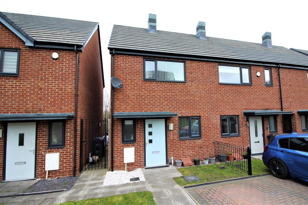 Hervey Grove, Pype Hayes, Birmingham 2 bed end of terrace house £825 pcm (£190 pw)