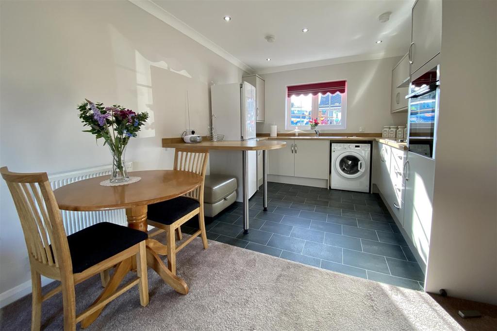 Kitchen dining area