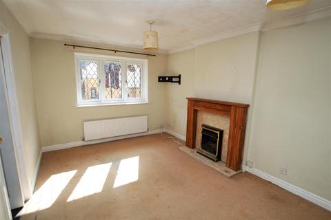 19 Tannerbrook Close, Clayton, Bradford, BD14 6NJ