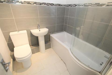 19 Tannerbrook Close, Clayton, Bradford, BD14 6NJ
