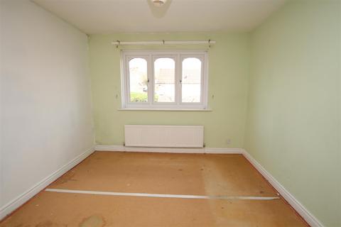 19 Tannerbrook Close, Clayton, Bradford, BD14 6NJ