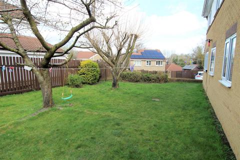 19 Tannerbrook Close, Clayton, Bradford, BD14 6NJ
