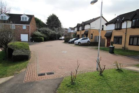 19 Tannerbrook Close, Clayton, Bradford, BD14 6NJ