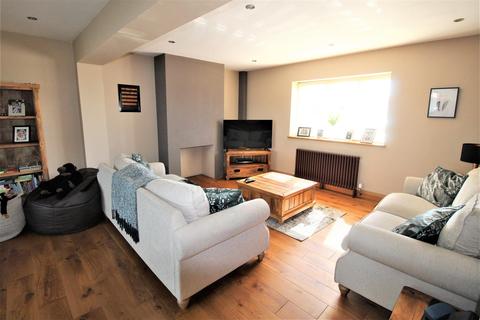 313 Leysdown Road, Leysdown On Sea, Sheerness, ME12 4AR